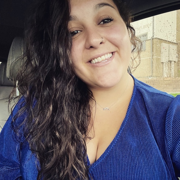 Meet your Posher, Shayley - Picture 1 of 1